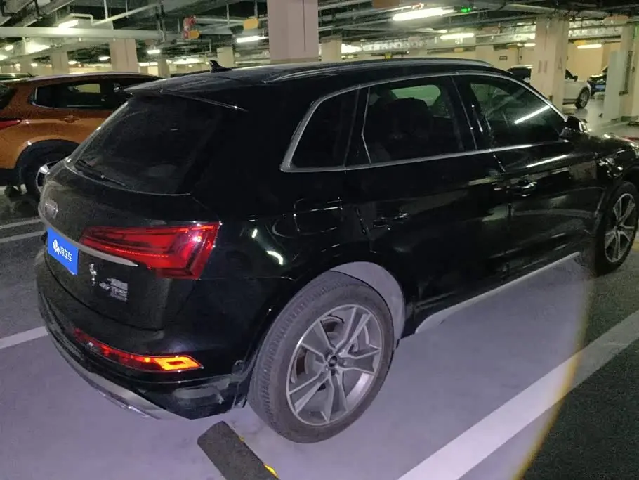 Audi Q5L 2022 — Фото 3/16