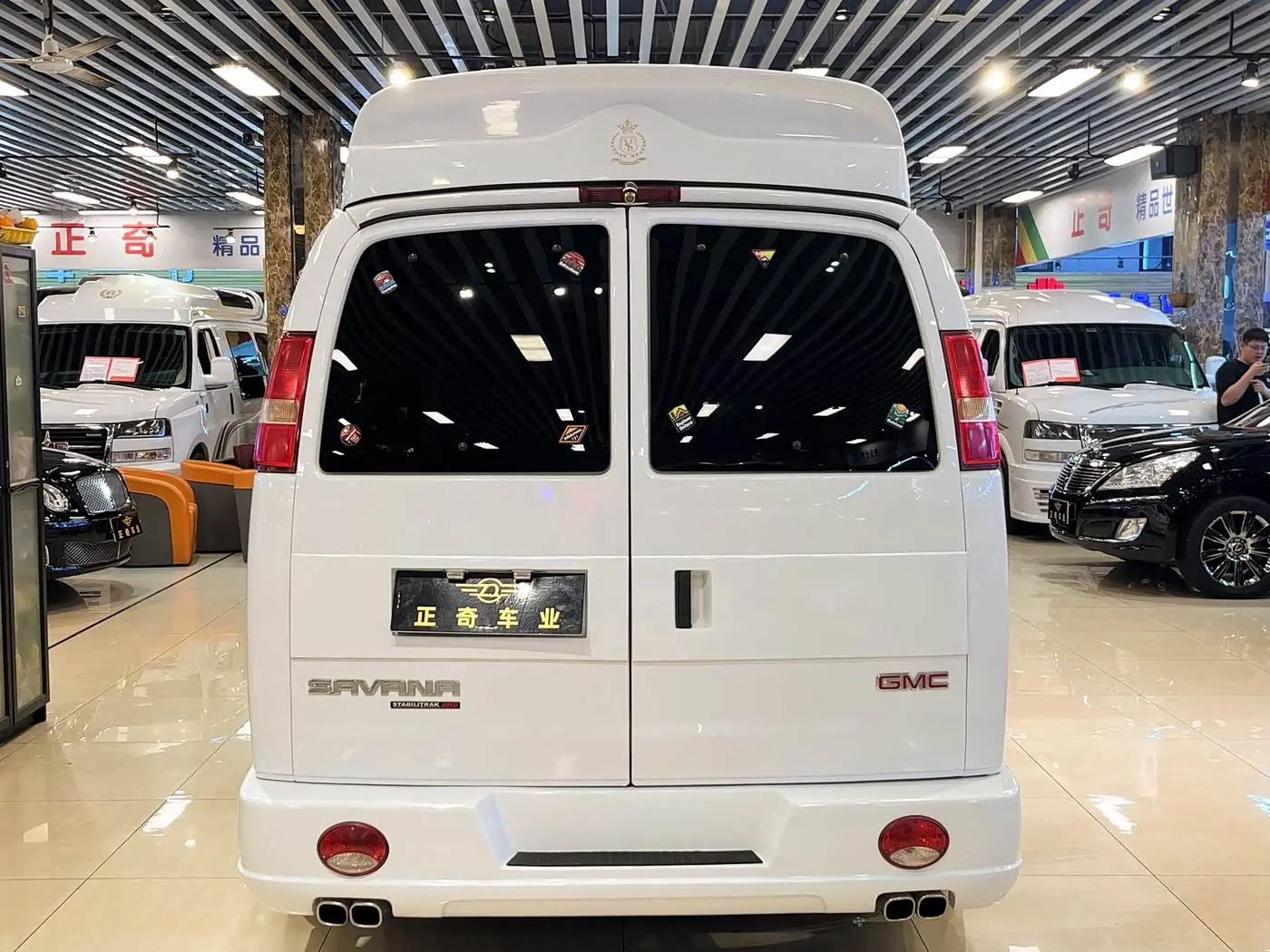 GMC Savana 2014 — Photo 6/20