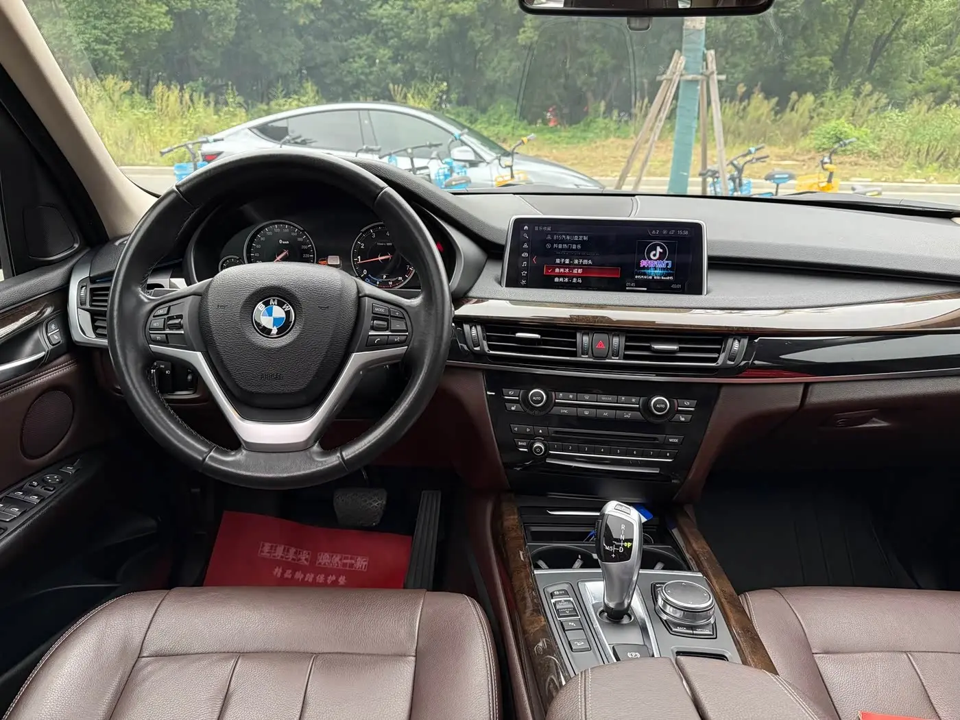 BMW X5 2018 — Фото 12/17
