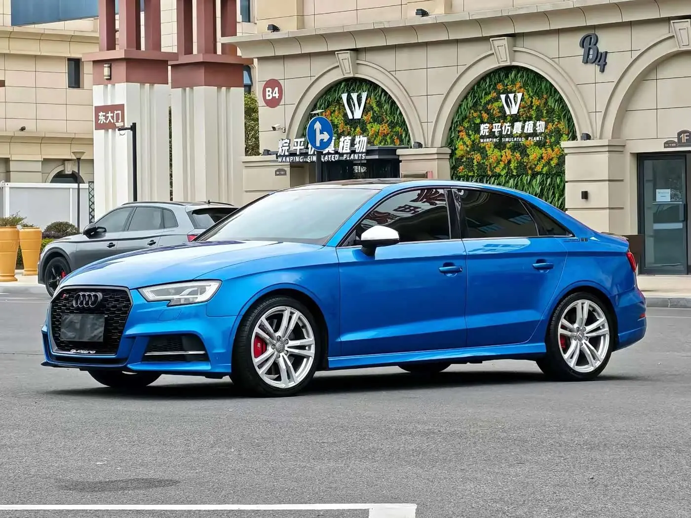 Audi S3 2018 — Фото 1/9