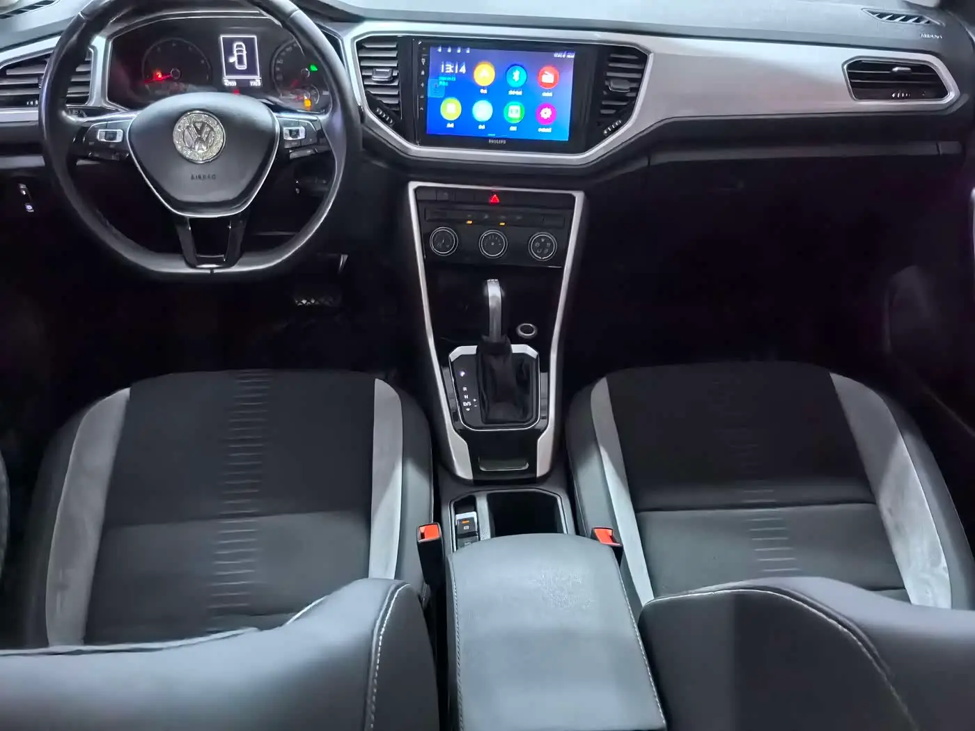 Volkswagen T-ROC 2021 — Photo 8/12