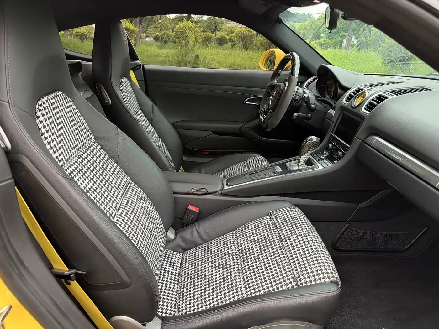 Porsche Cayman 2015 — Photo 13/17