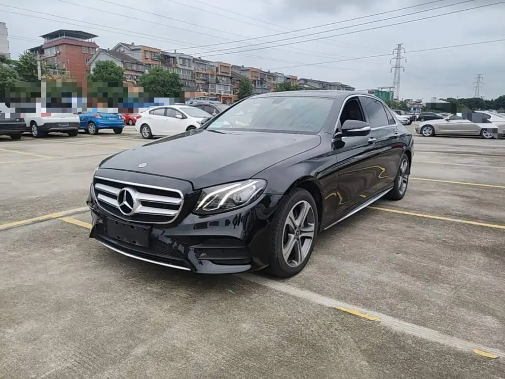 Mercedes-Benz E-Class 2020 — Фото 1/20