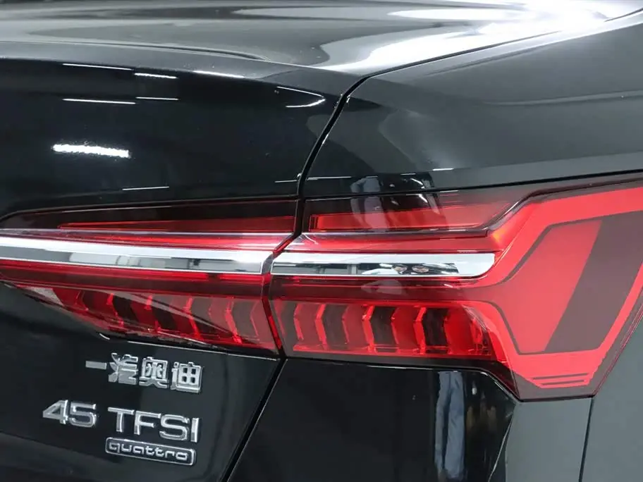 Audi A6L 2021 — Photo 18/20