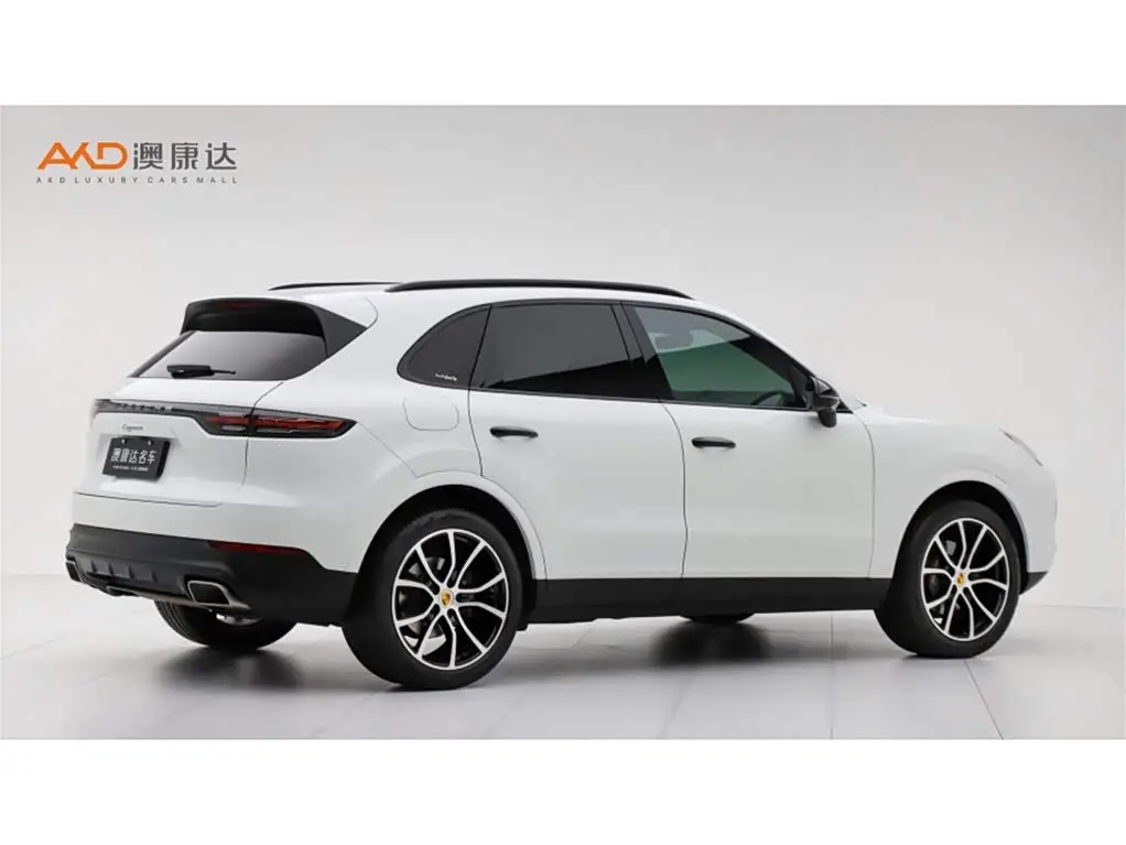 Porsche Cayenne 2019 — Photo 3/10