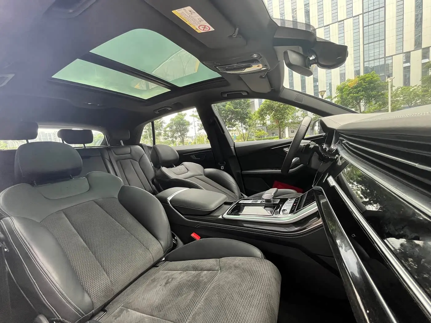 Audi Q8 2021 — Photo 14/15