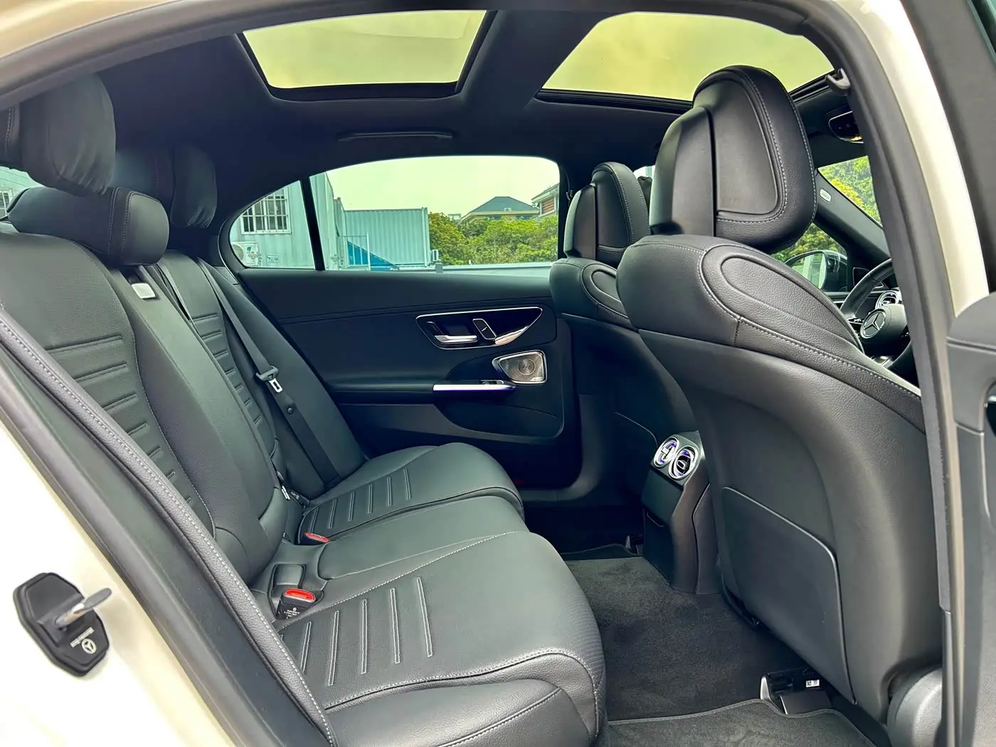 Mercedes-Benz C-Class 2024 — Фото 14/20