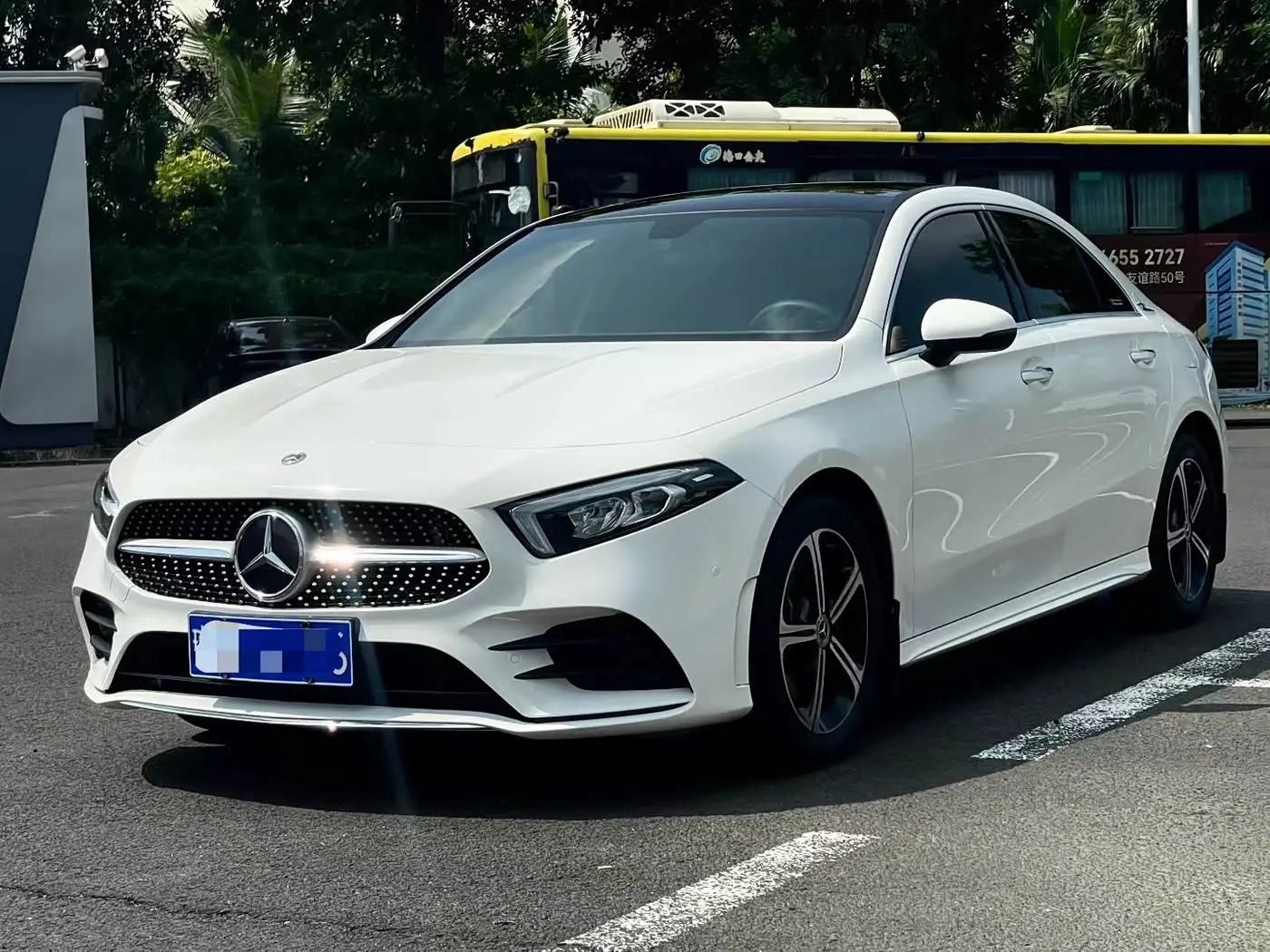 Mercedes-Benz A-Class 2023 — Фото 1/9