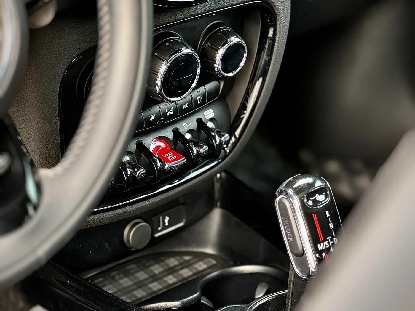 MINI CLUBMAN 2021 — Photo 3/13