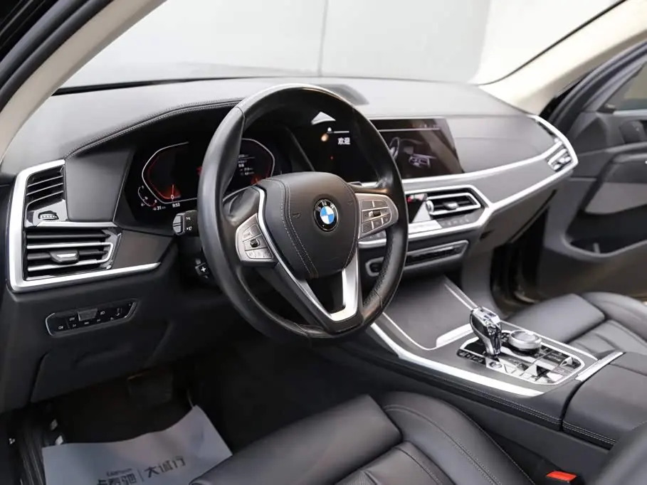 BMW X7 2020 — Photo 14/20