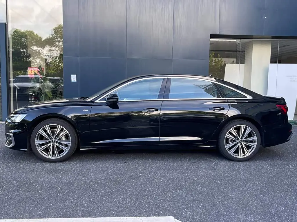 Audi A6L 2025 — Photo 4/17