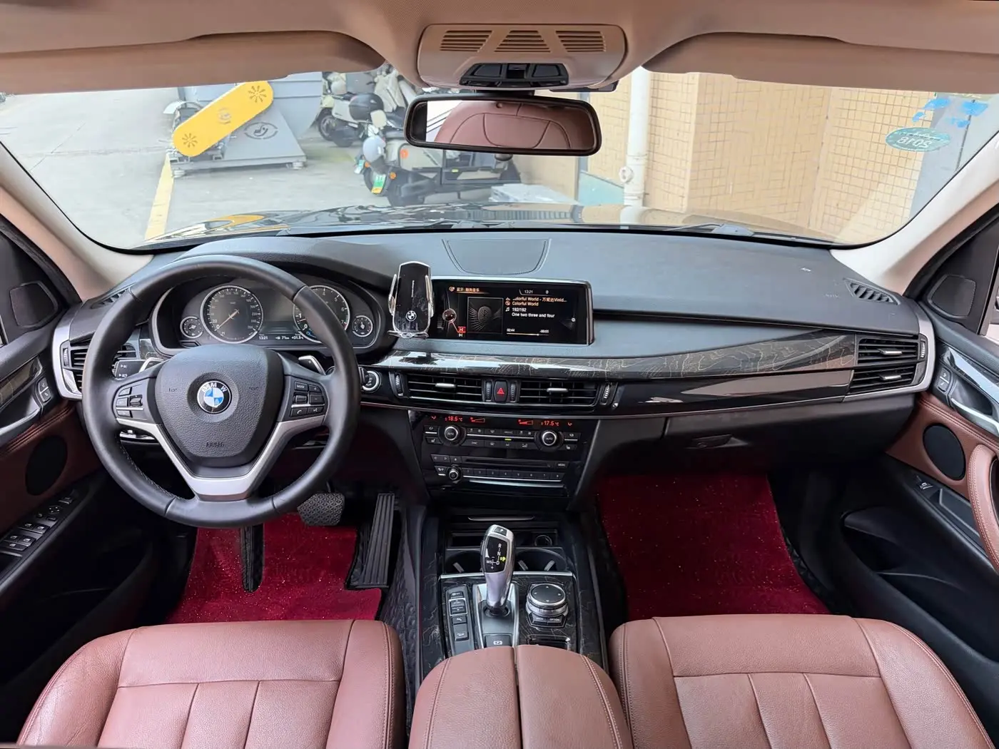 BMW X5 2017 — Photo 9/13