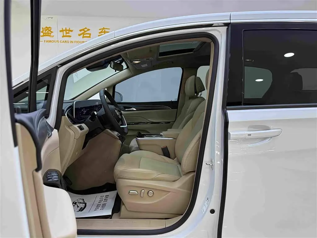 Buick GL8 New Energy 2025 — Photo 5/20