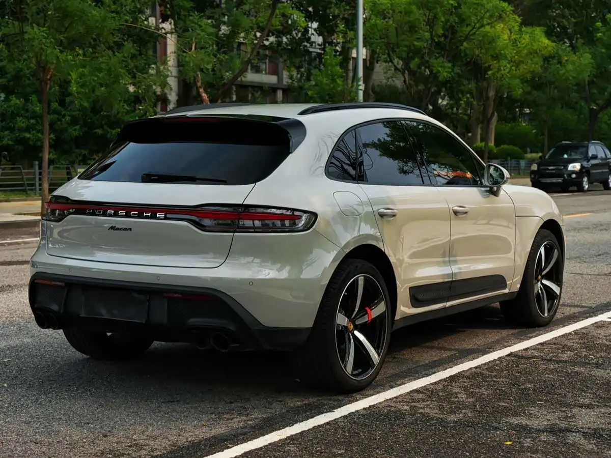 Porsche Macan 2023 — Photo 4/20