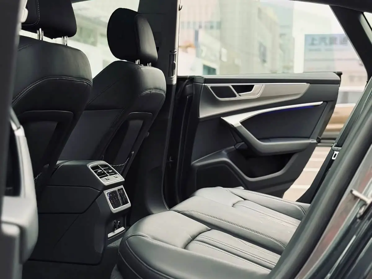 Audi A7 2024 — Photo 10/16