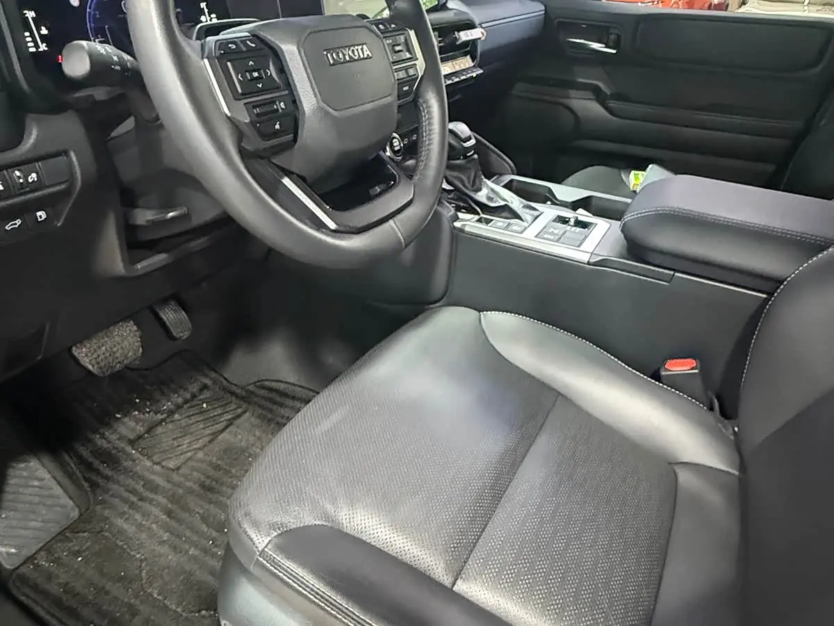 Toyota Prado 2025 — Photo 4/19