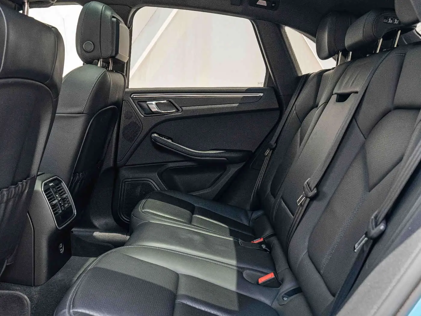 Porsche Macan 2023 — Şəkil 19/19