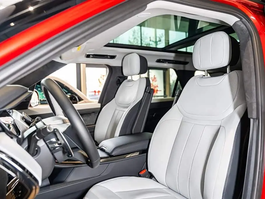 Land Rover Range Rover Sport PHEV 2024 — Фото 9/18