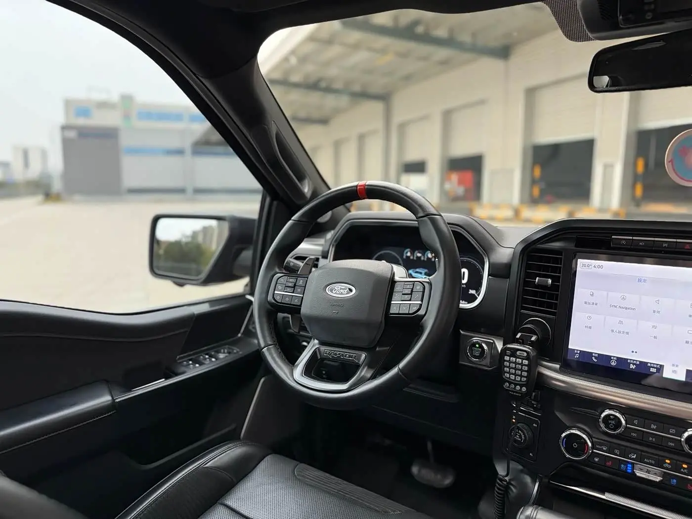 Ford F-150 Raptor 2023 — Photo 8/15
