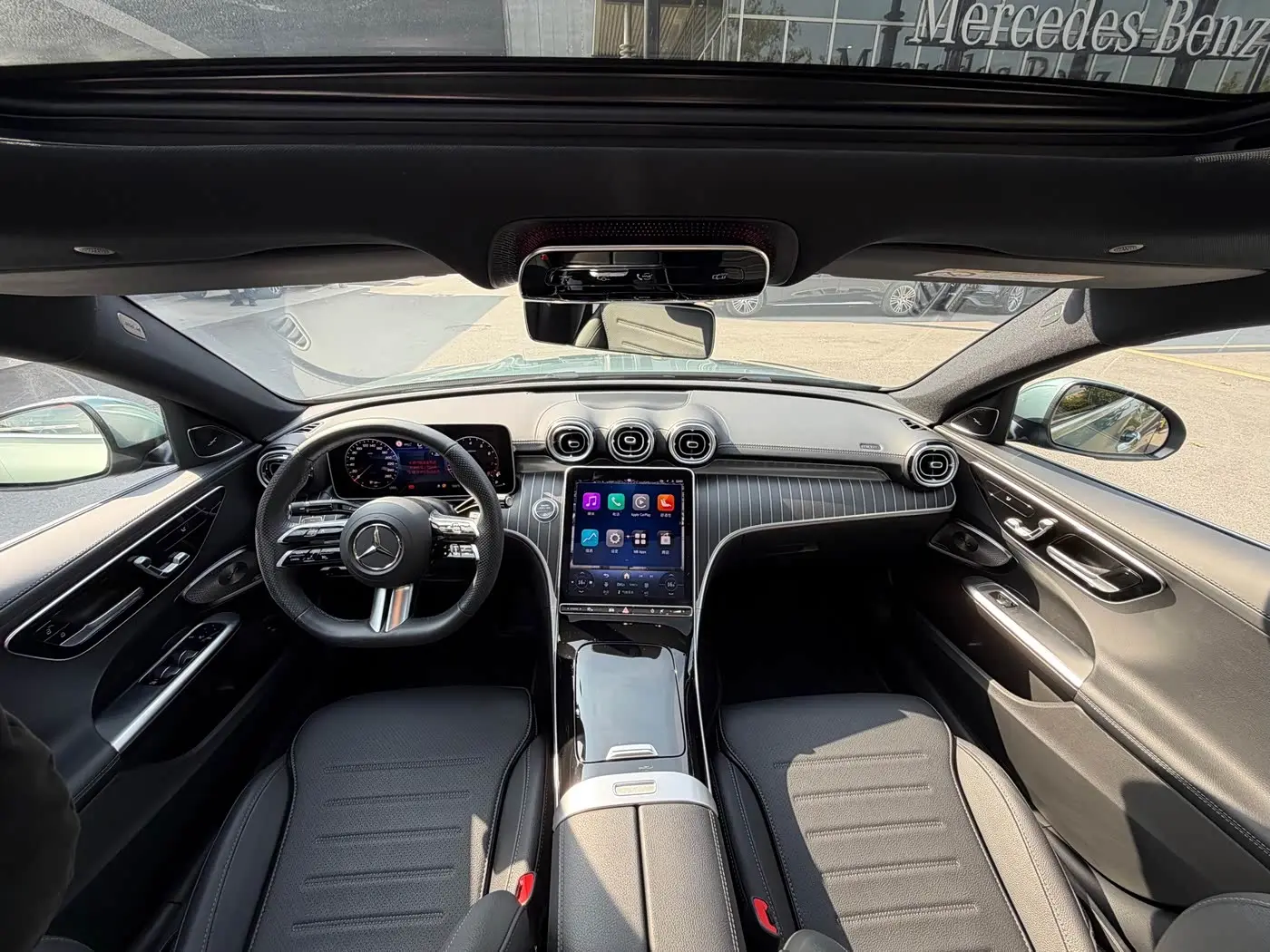 Mercedes-Benz C-Class 2025 — Фото 12/16