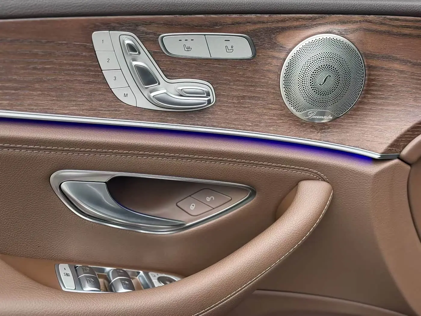 Mercedes-Benz E-Class 2022 — Фото 6/9