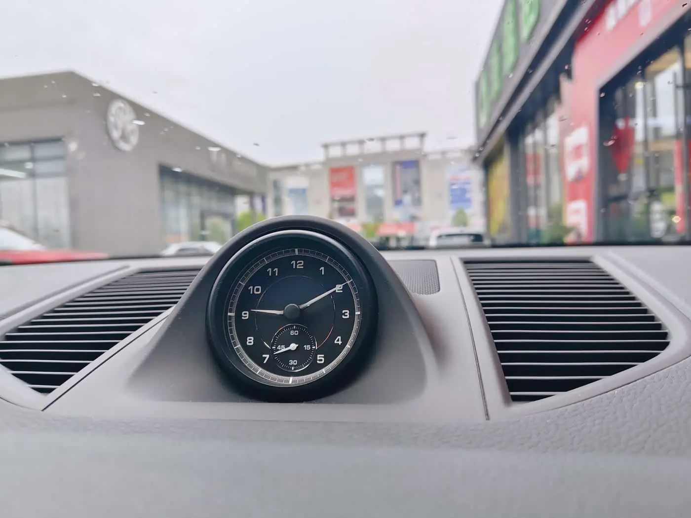 Porsche Macan 2023 — Photo 10/16