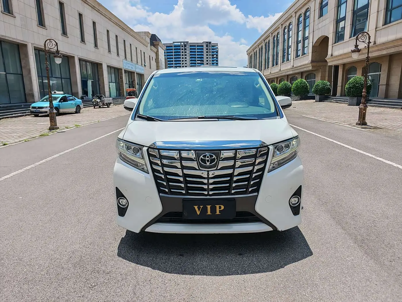 Toyota Alphard 2016 — Şəkil 2/18