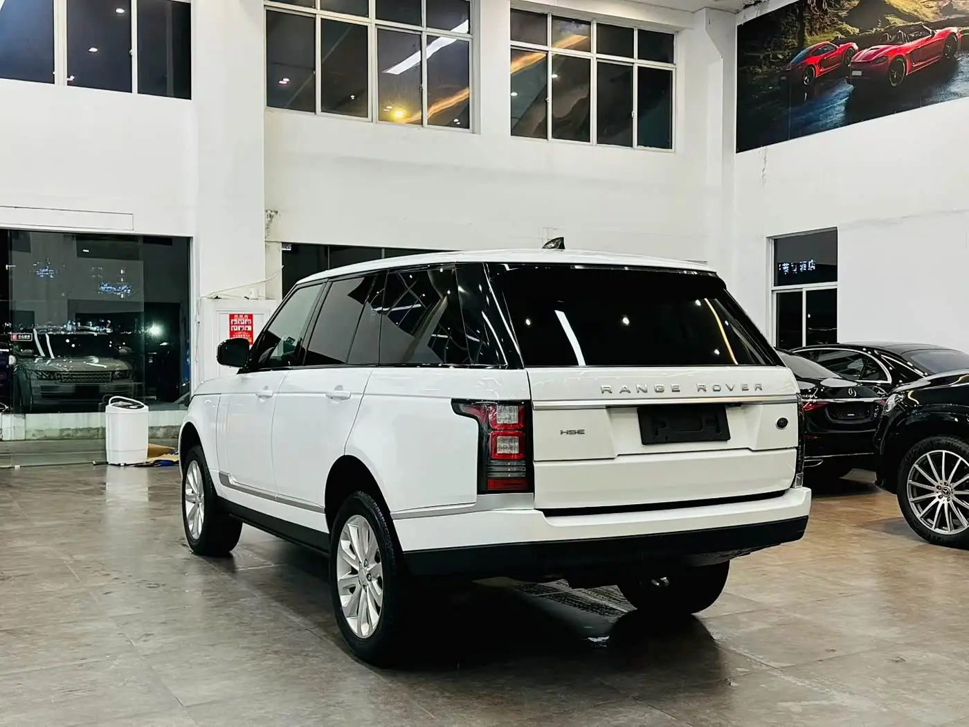 Land Rover Range Rover 2018 — ფოტო 4/9