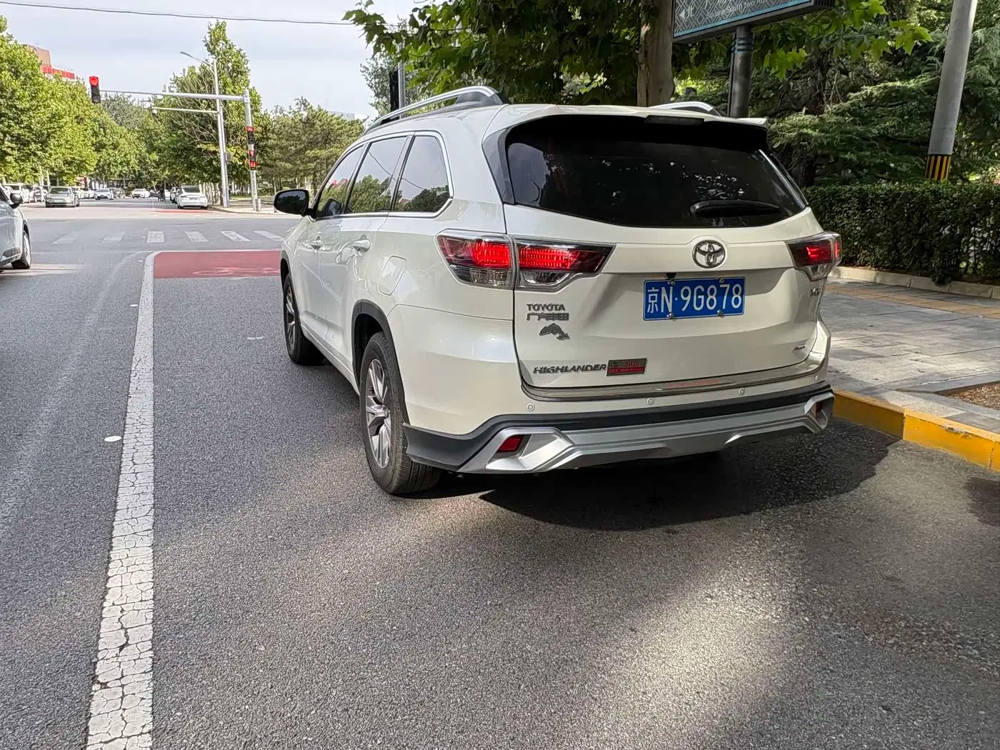 Toyota Highlander 2016 — ფოტო 8/9