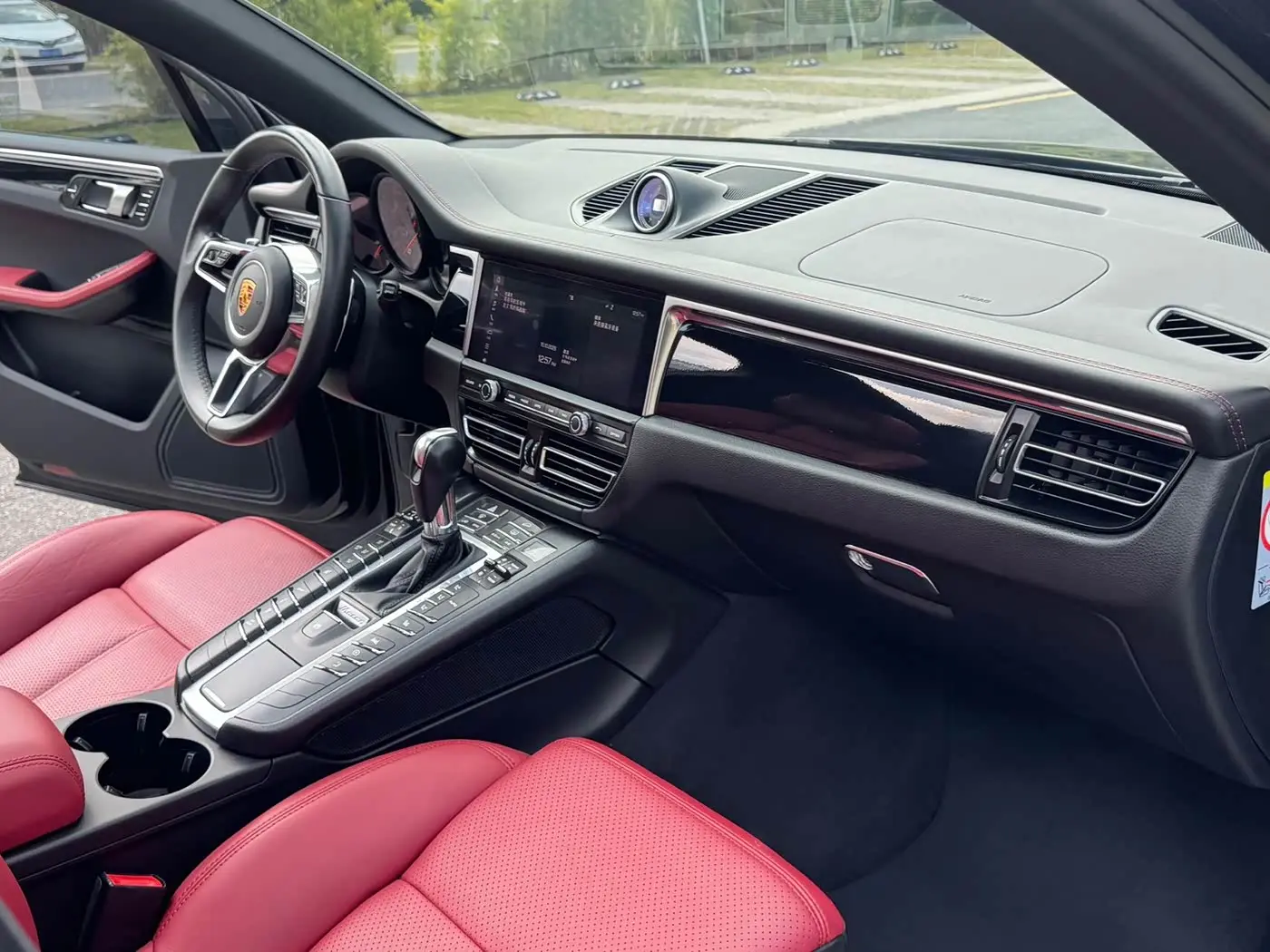 Porsche Macan 2019 — Şəkil 15/17