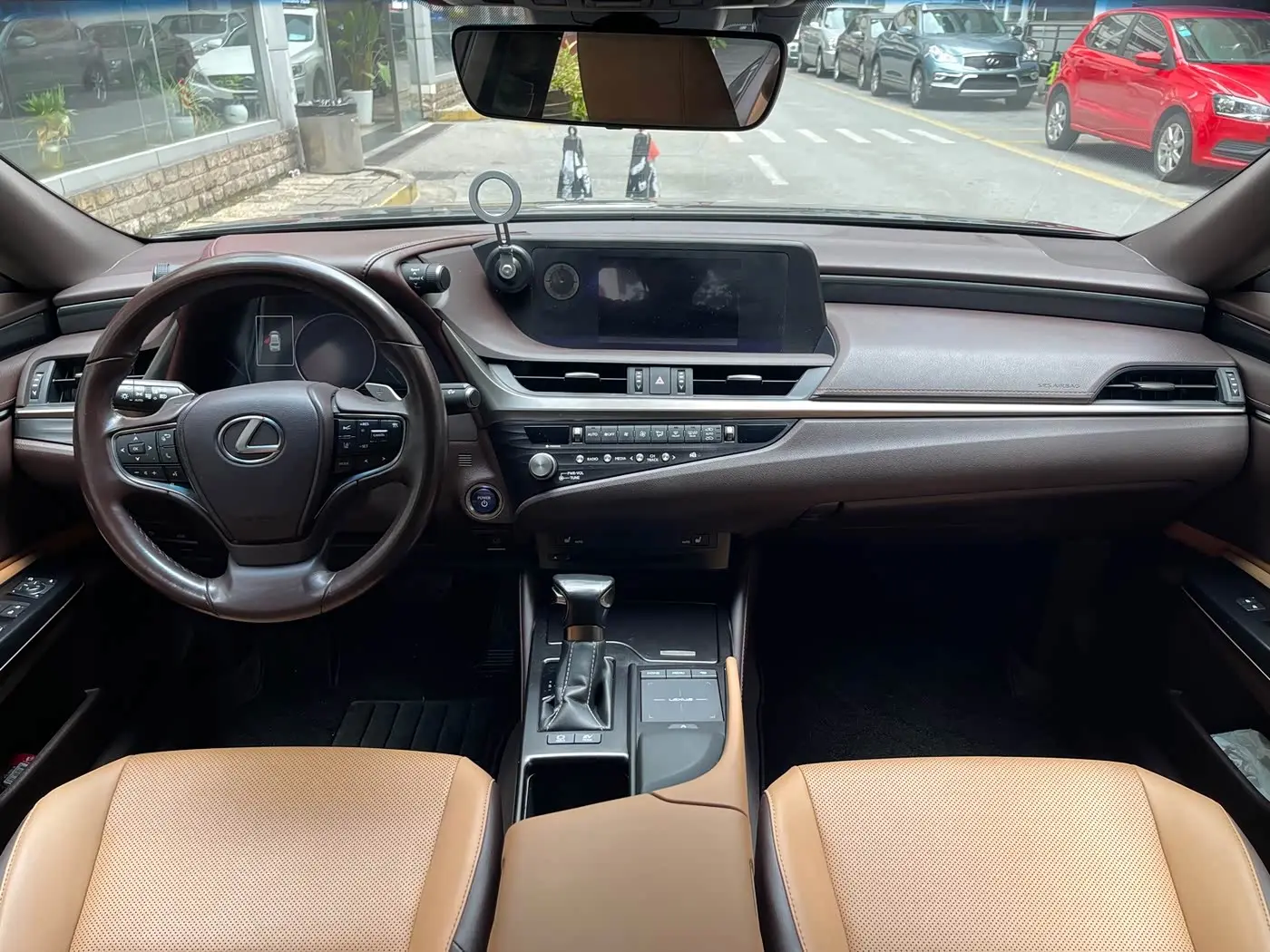 Lexus ES 2021 — Фото 10/18