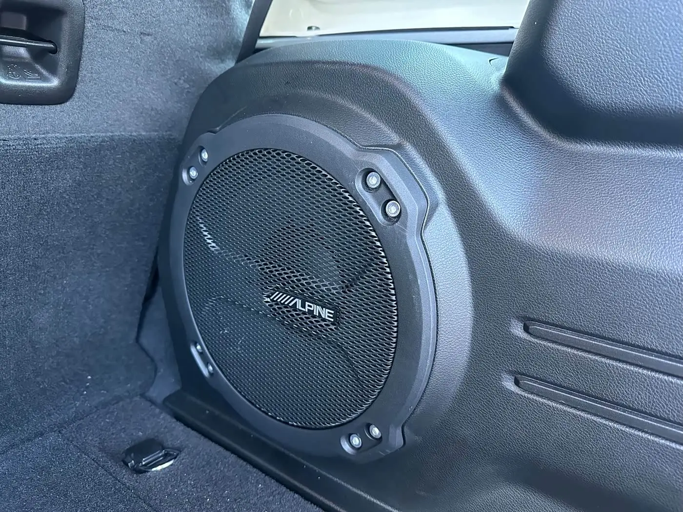 Jeep Wrangler 2025 — Фото 19/19