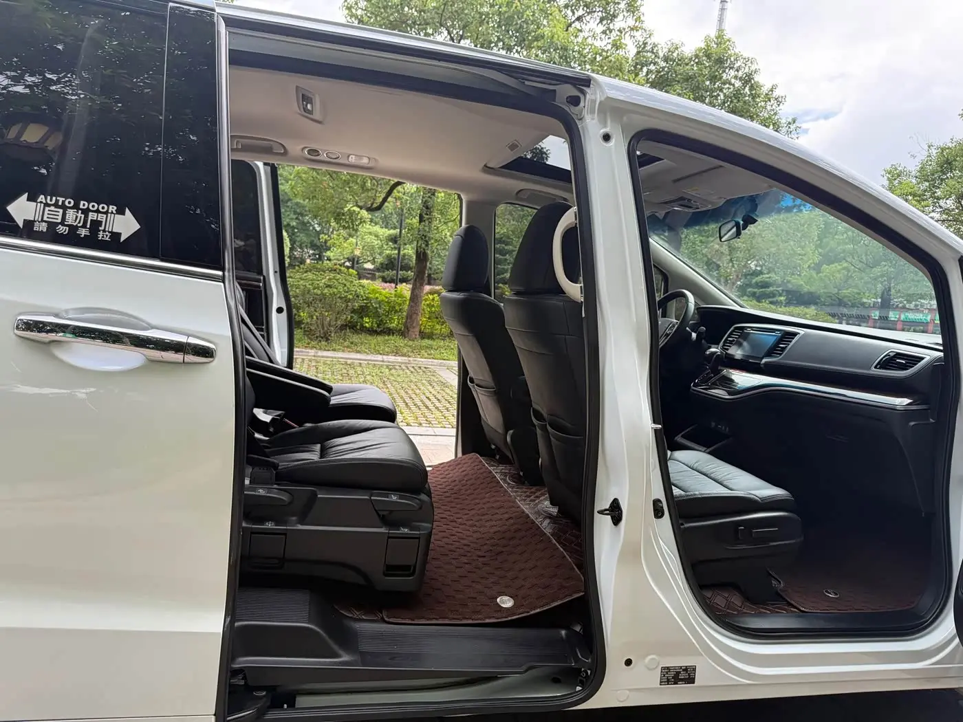 Honda Odyssey 2018 — Photo 6/20