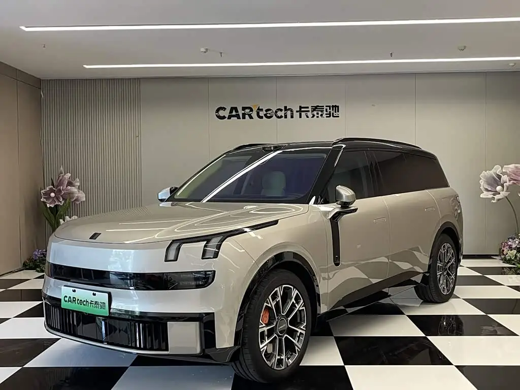 Lynk & Co 900, 2025