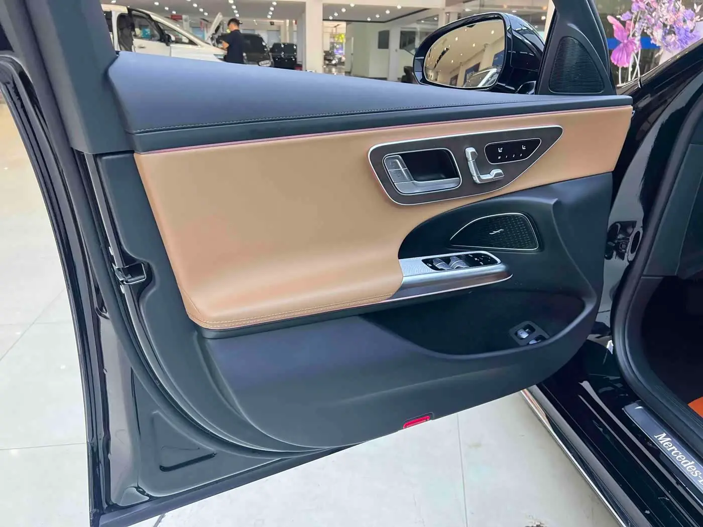 Mercedes-Benz E-Class New Energy 2025 — Фото 14/18