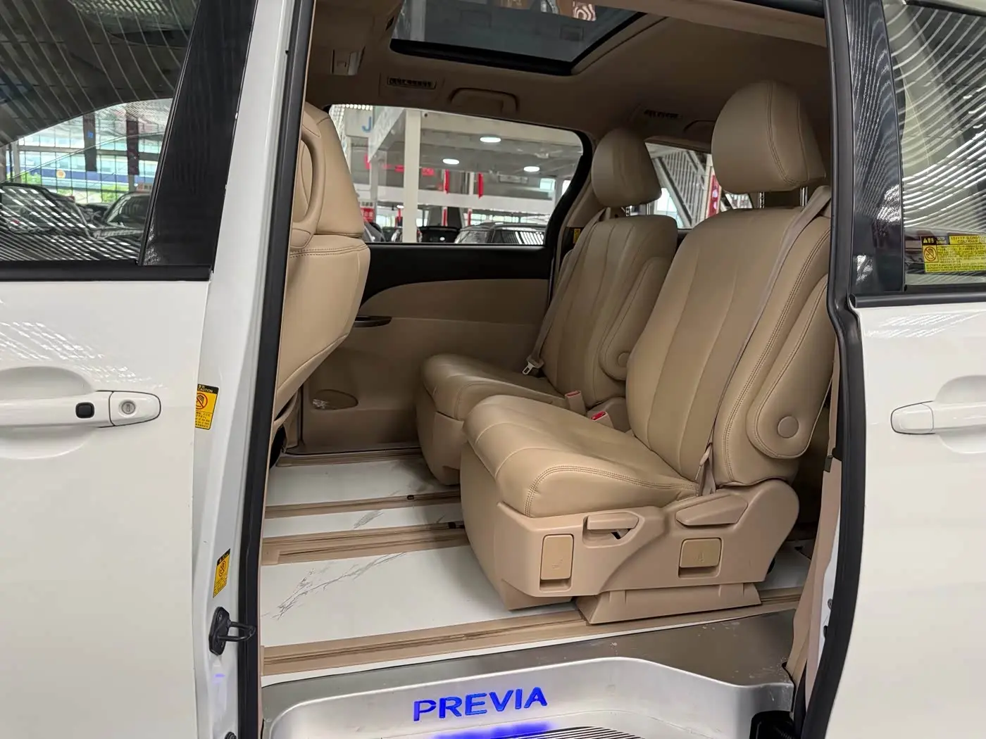 Toyota Previa 2013 — Photo 6/9