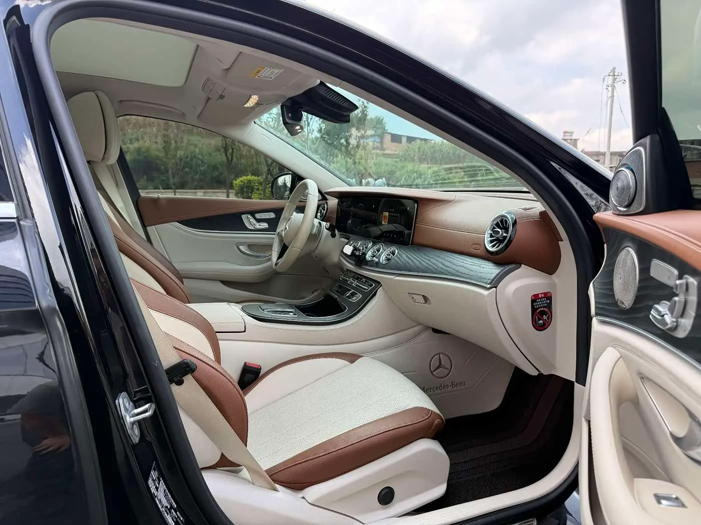 Mercedes-Benz E-Class New Energy 2022 — Photo 5/15