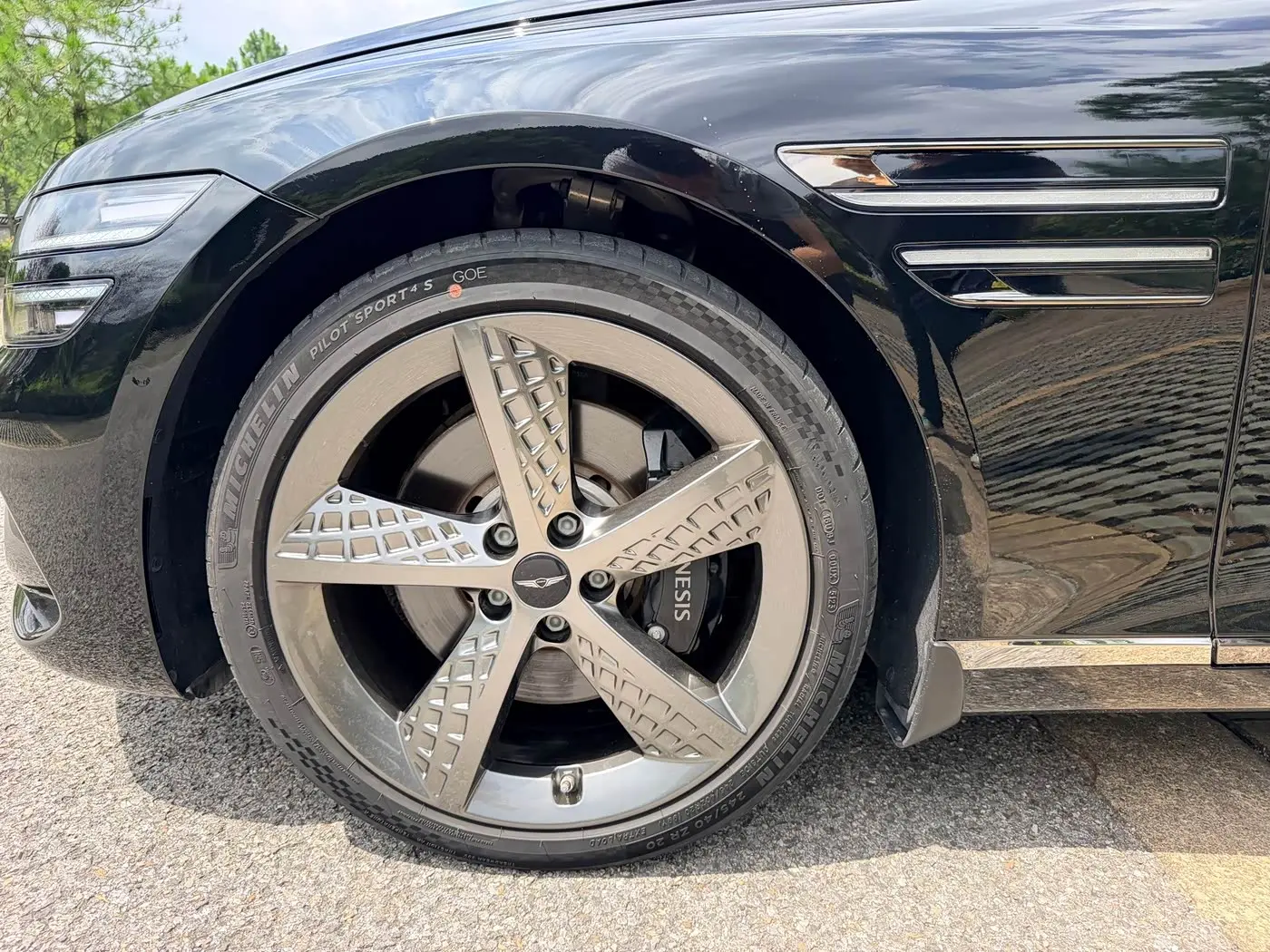 Genesis G80 2024 — Photo 19/20