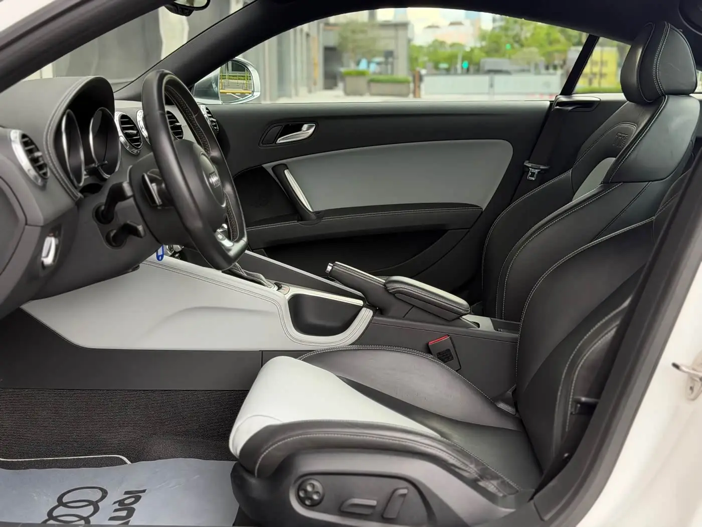 Audi TTS 2013 — Şəkil 13/19