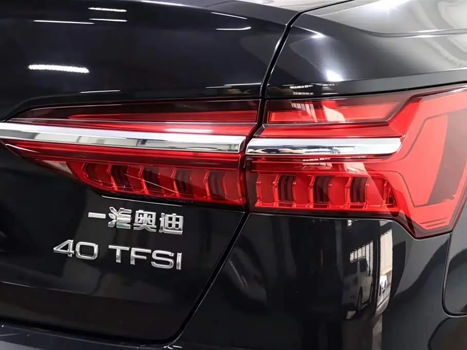 Audi A6L 2021 — Şəkil 15/18