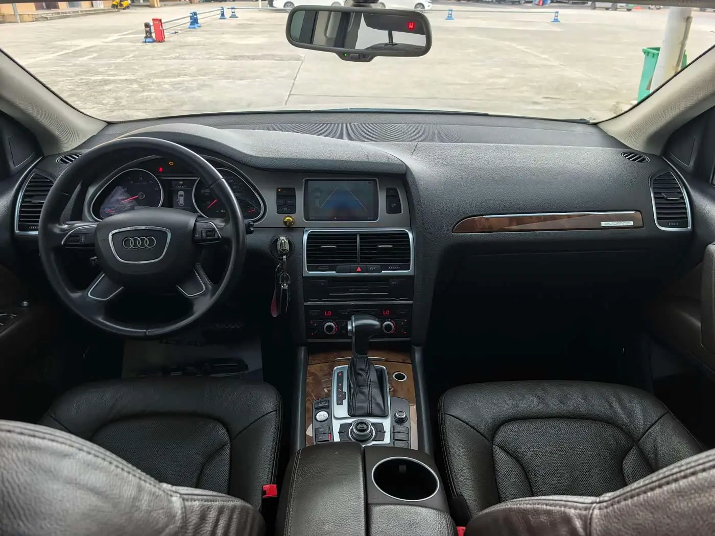 Audi Q7 2015 — Photo 11/19