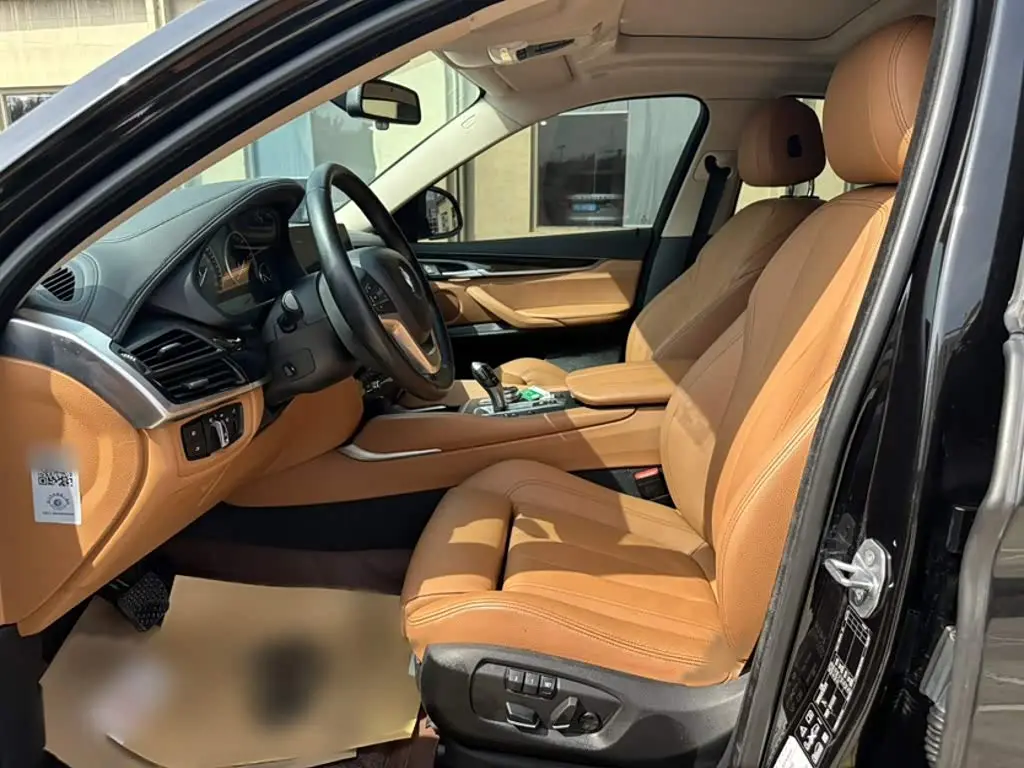BMW X6 2018 — Photo 17/19