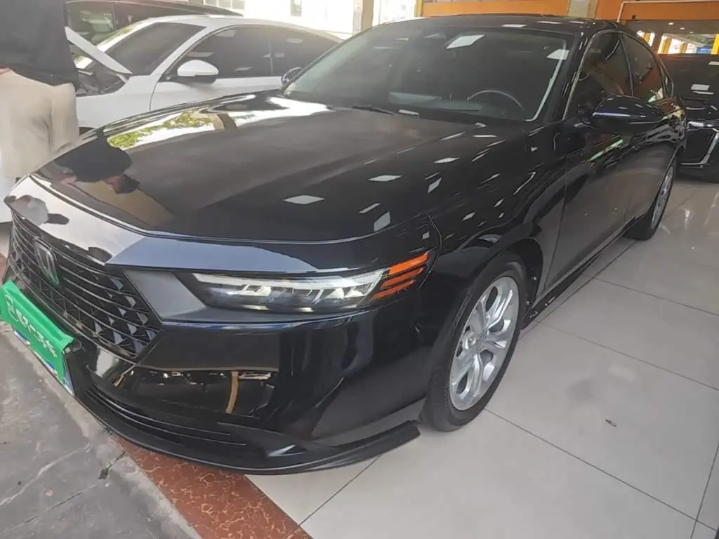 Honda Accord 2023 — Фото 1/20