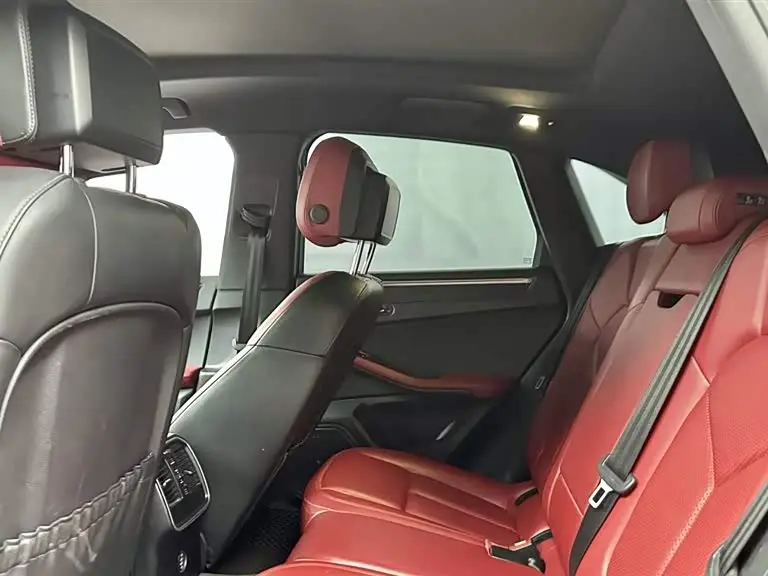 Porsche Macan 2018 — Şəkil 16/16