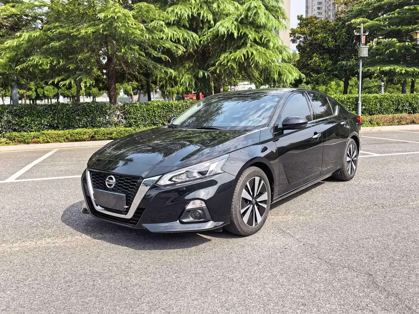 Nissan Teana 2022 — Фото 1/17