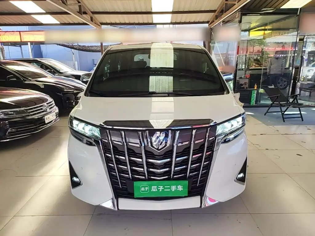 Toyota Alphard 2018 — Photo 3/20