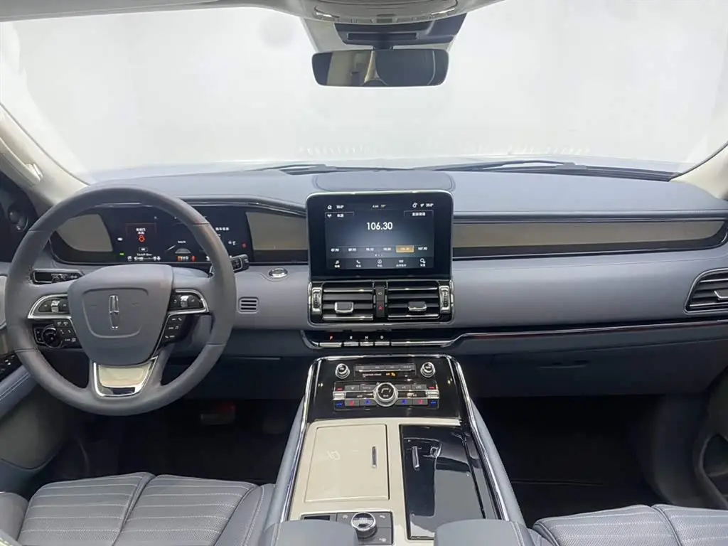 Lincoln Navigator 2023 — Şəkil 13/20