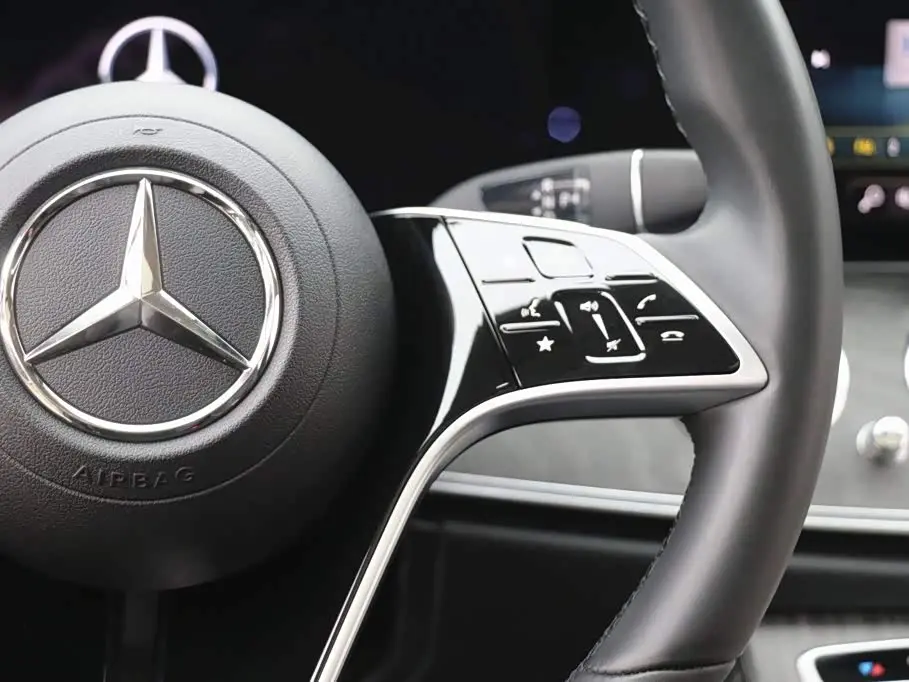 Mercedes-Benz E-Class 2023 — Şəkil 17/20