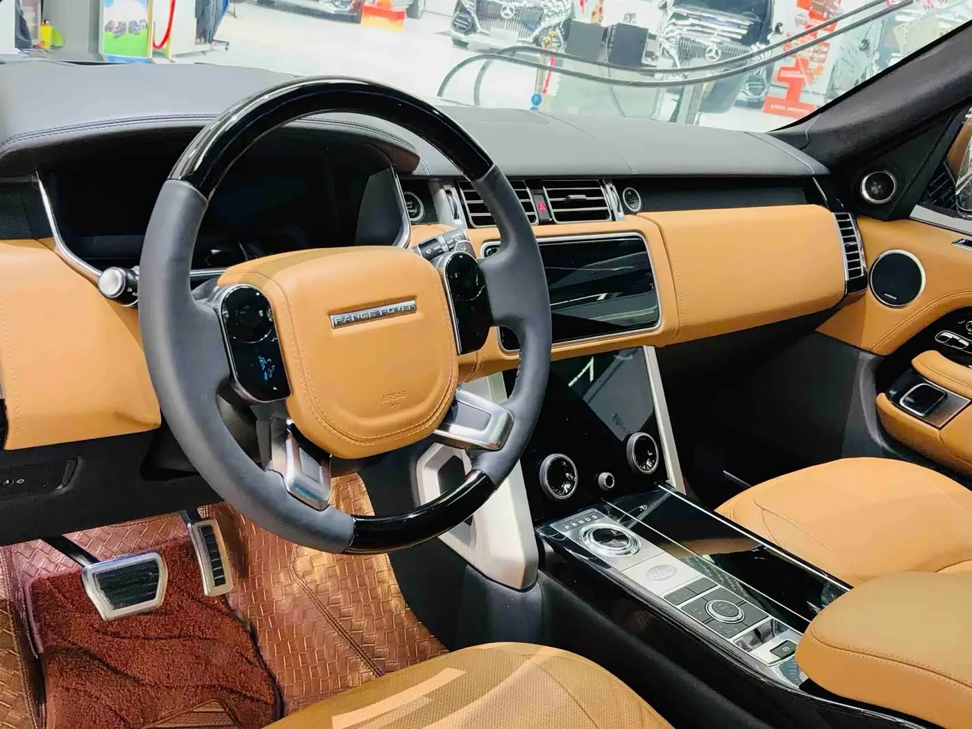 Land Rover Range Rover 2019 — Фото 12/20