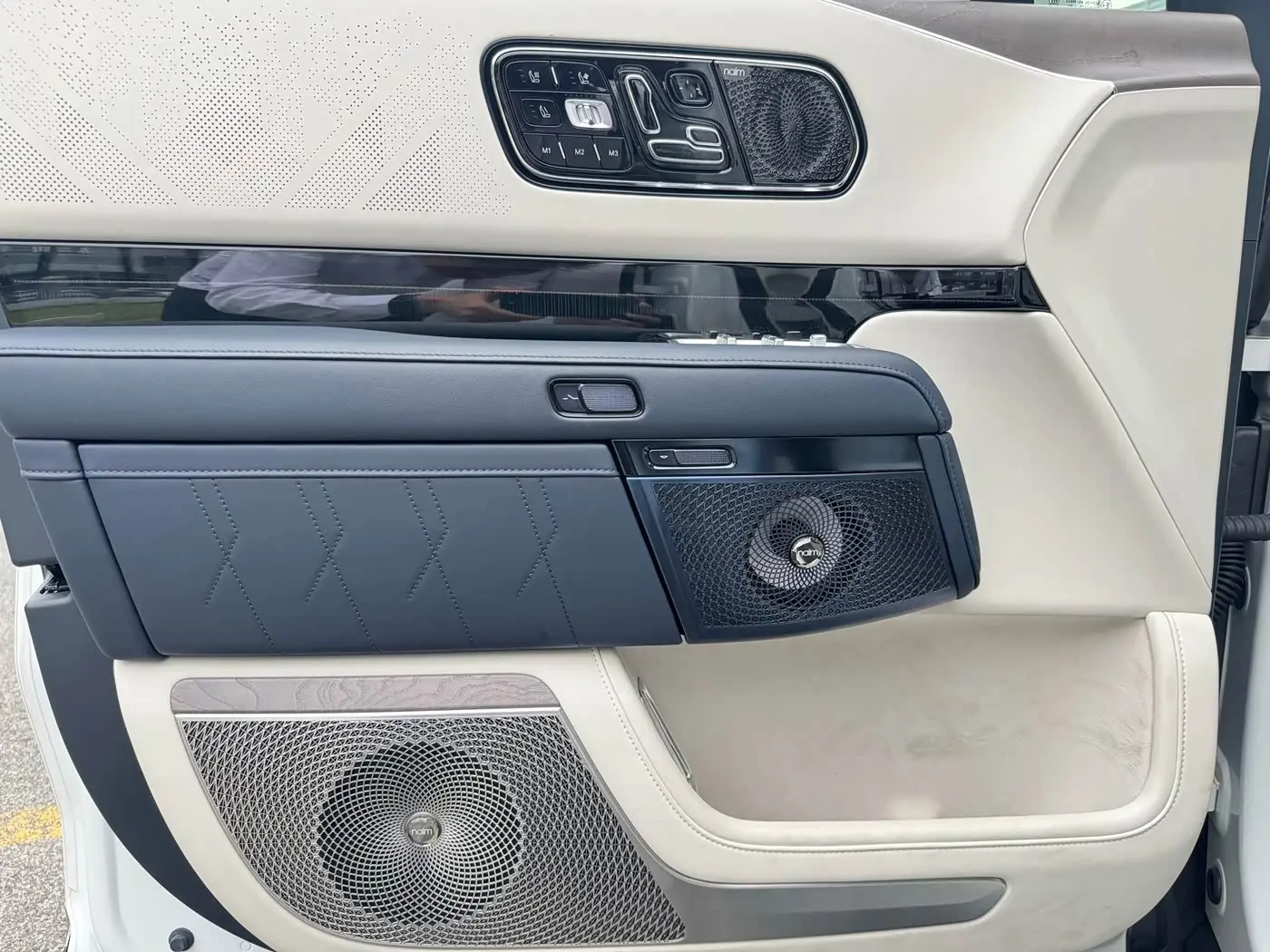 ZEEKR 9X 2025 — Photo 10/20